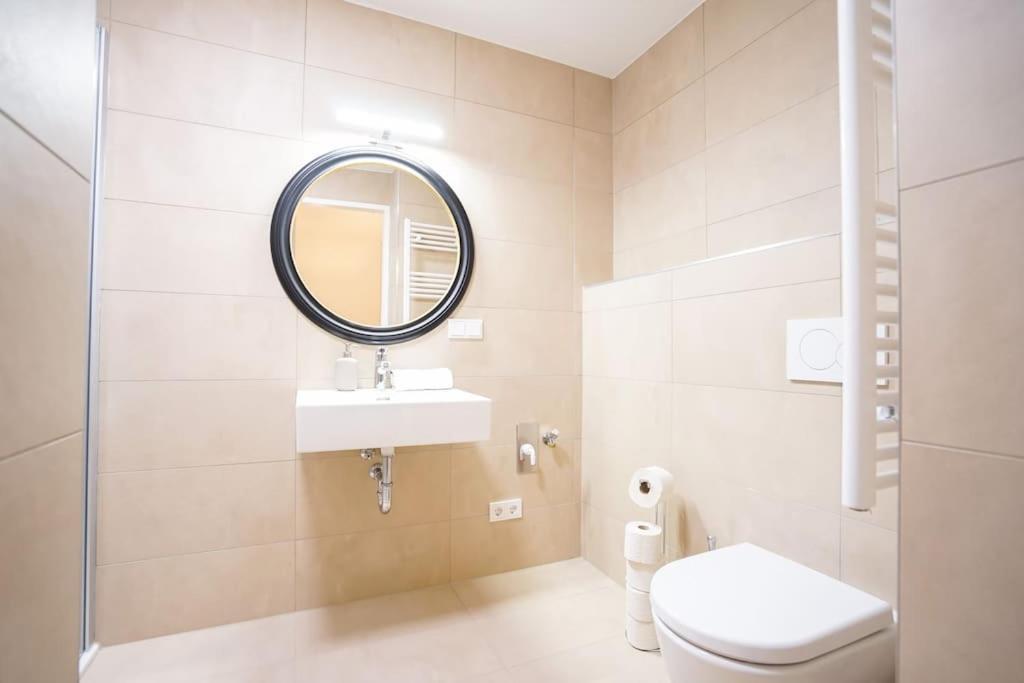 Executive Suite W/ Rooftop Pool فيينا المظهر الخارجي الصورة