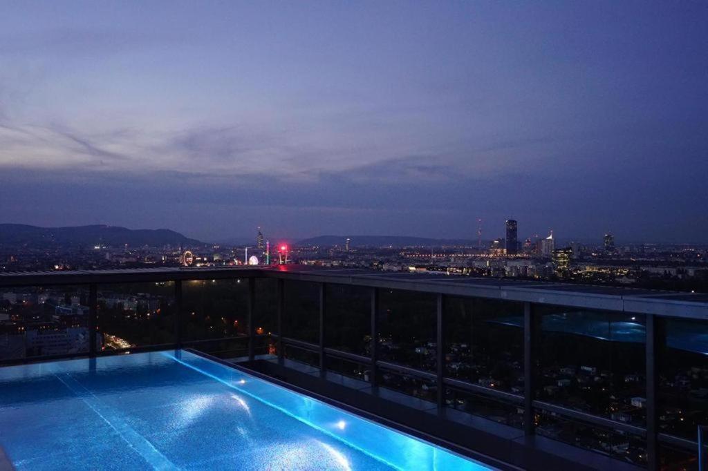 Executive Suite W/ Rooftop Pool فيينا المظهر الخارجي الصورة
